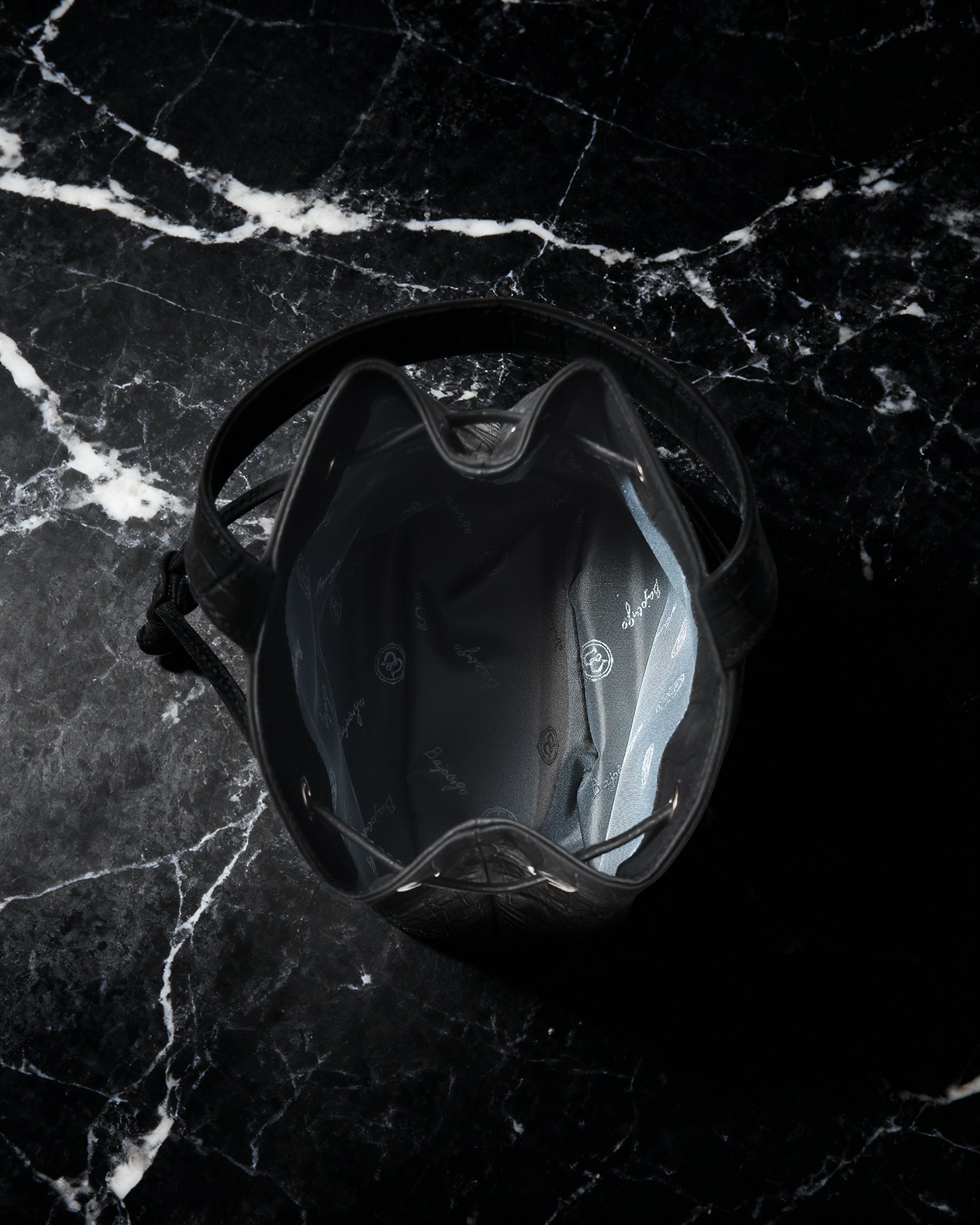 クアトロ巾着（BG-1082511-01）ローブラック｜BajoLugo（バジョルゴ