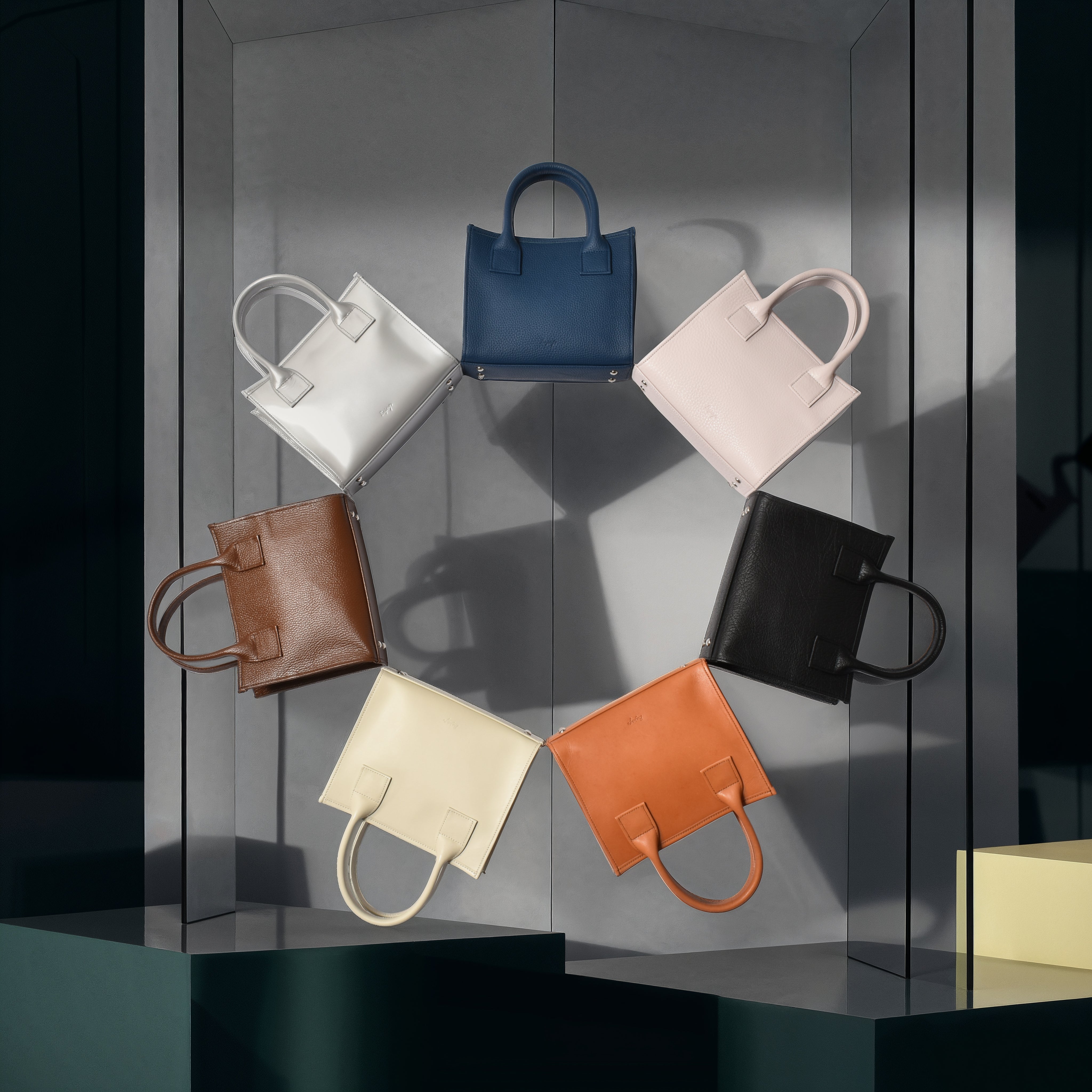 【超希少 ★nitrade】\"GO BAG (SOLID)\" NAKED(ネイキッド) TOTE BAG(S) | 吉田カバンホームページ