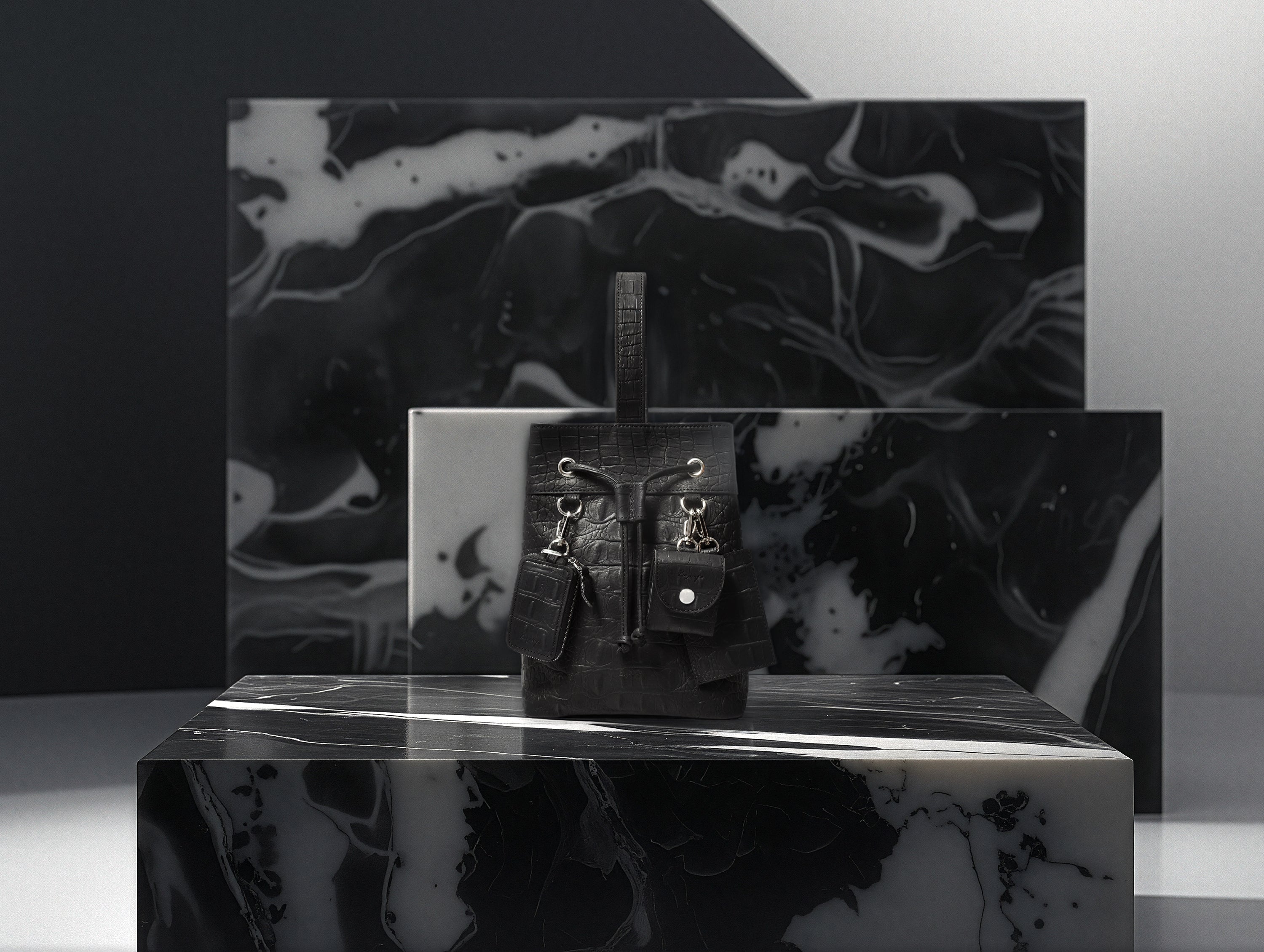 クアトロ巾着（BG-1082511-01）ローブラック｜BajoLugo（バジョルゴ